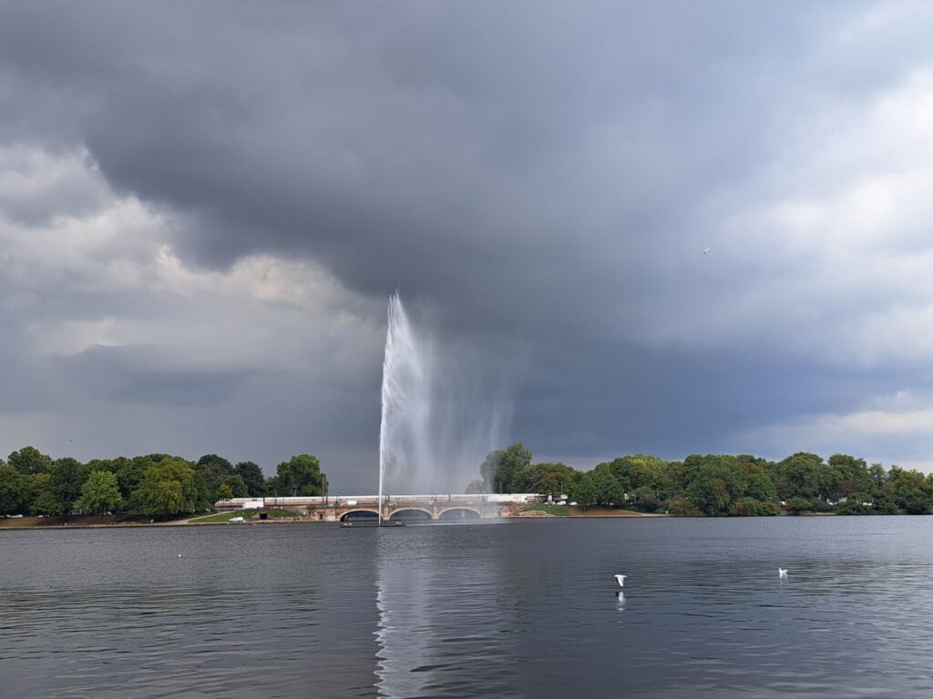 Binnenalster mist Alsterfontäne