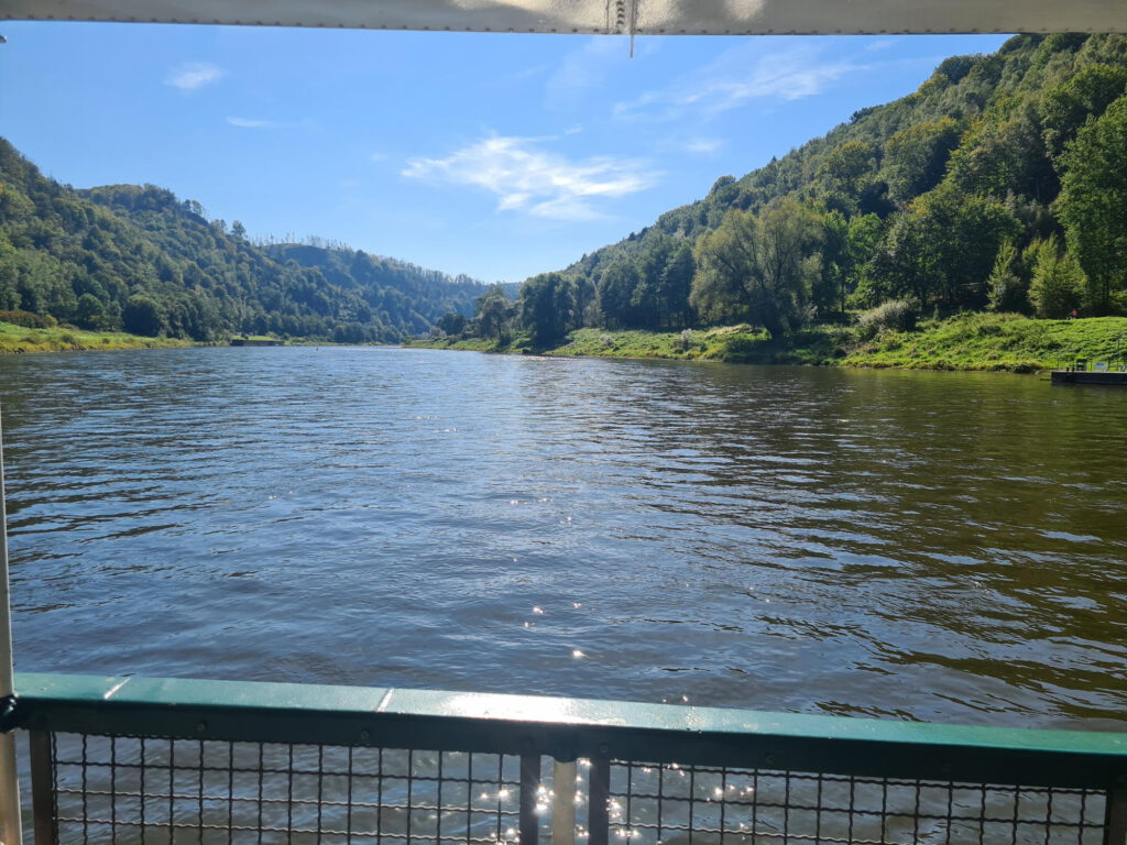 Elber von der Fähre aus