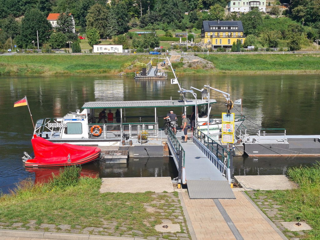Fahrrad Fußgängerfähre