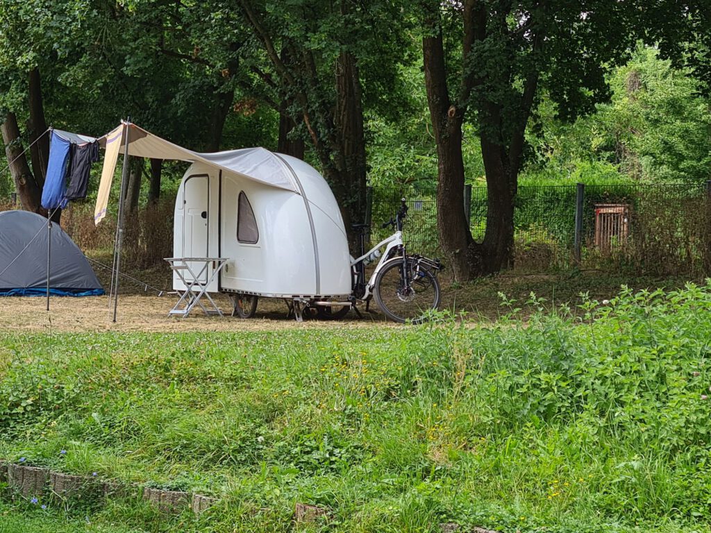 Wohnwagen als fahrradanhänger