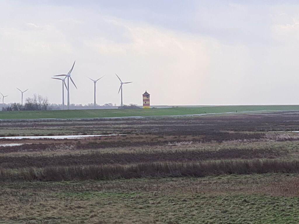 Pilsumer Leuchtturm aus der FGerne