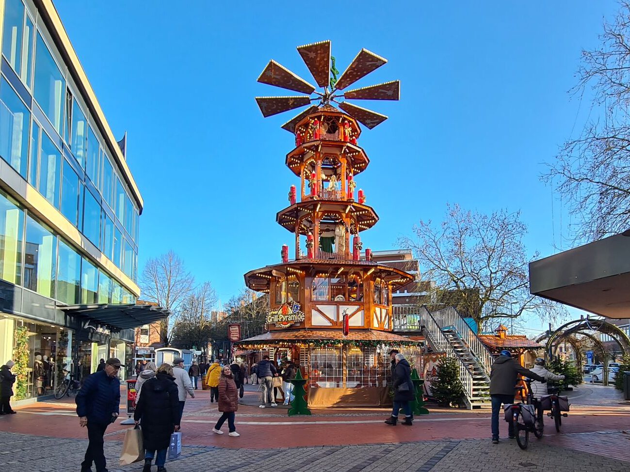 Turm auf Weihnachtsmarkt Leer