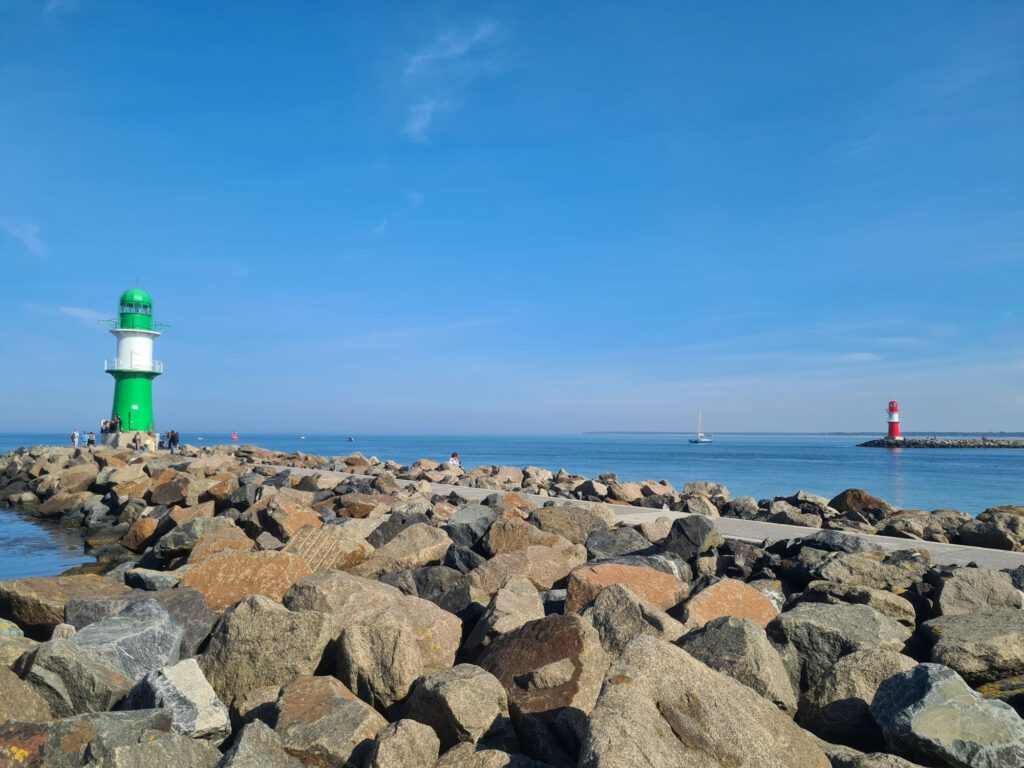 Hafenausfahrt Warnemünde