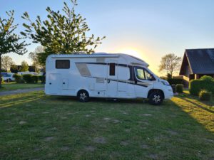 Wohnmobil seitlich