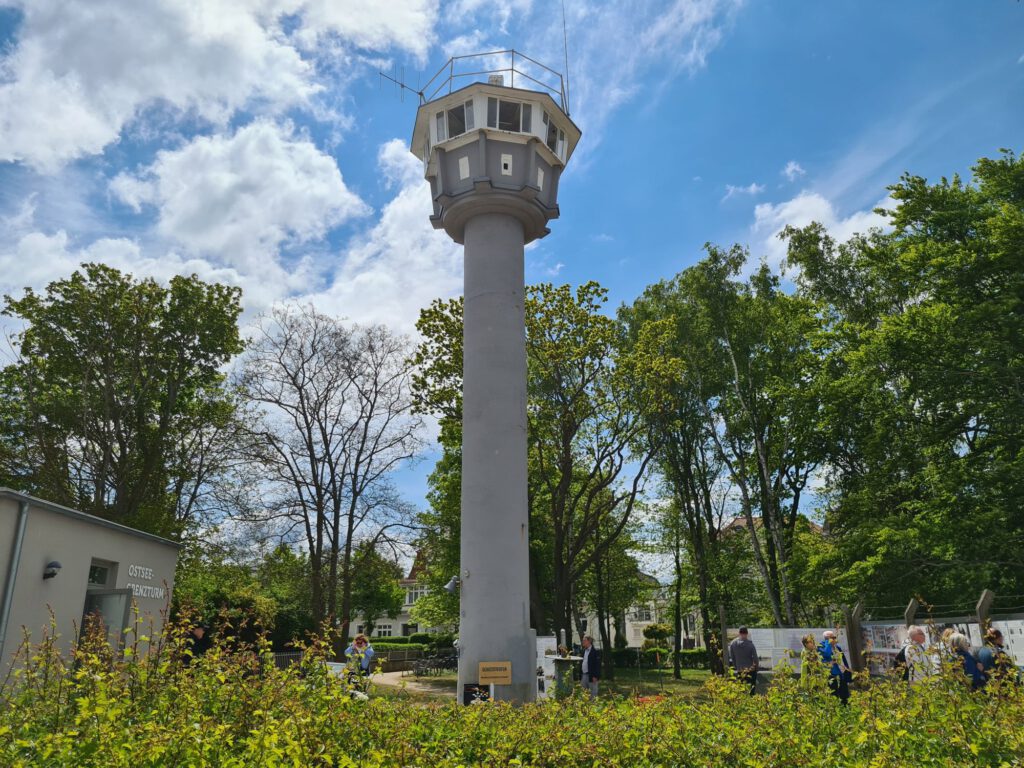 Alter  DDR Grenzturm