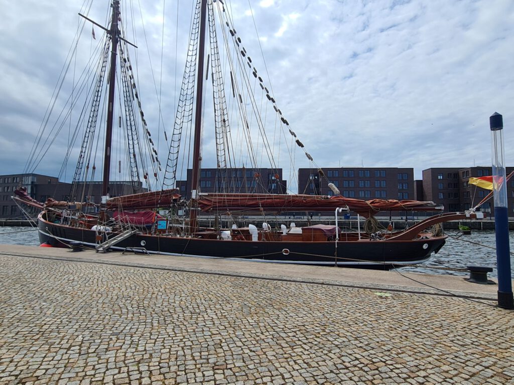 älterses Segelschiff