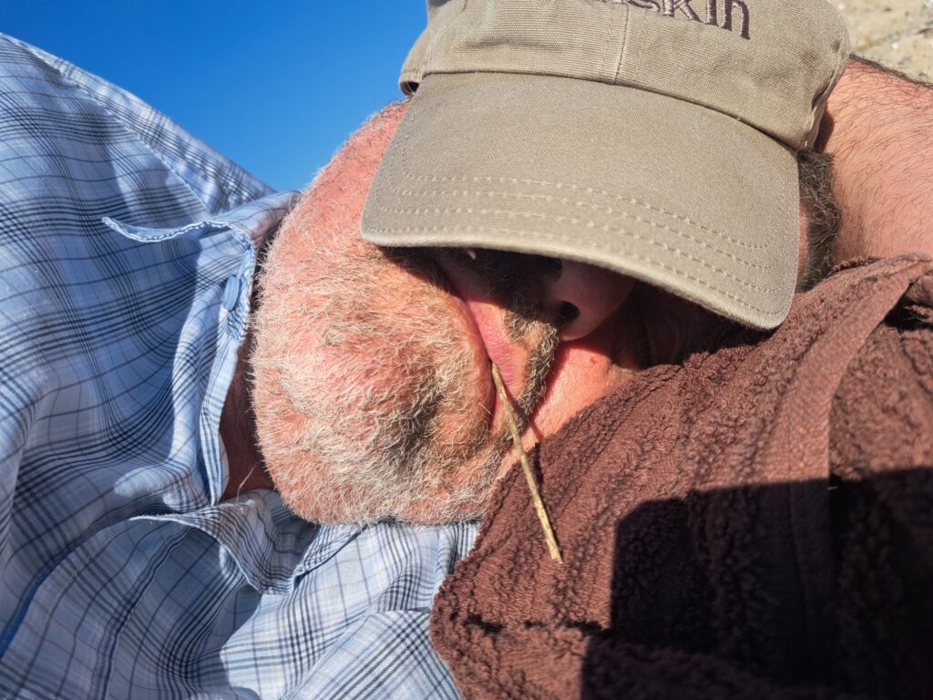 schlafender "Hugo" als Person