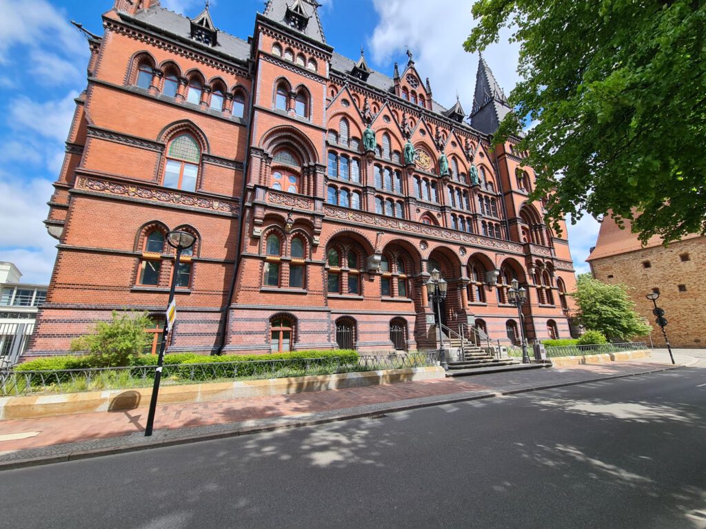 Ständehaus in Rostock seitlich