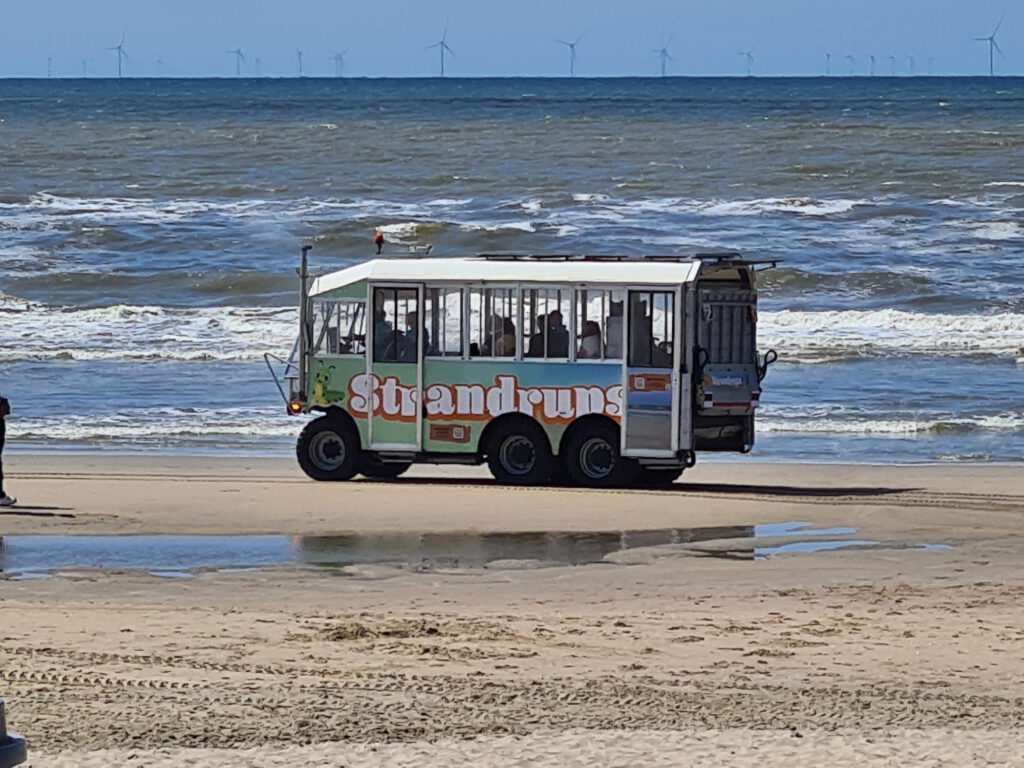 Bus für eine Fahrt an den Strand