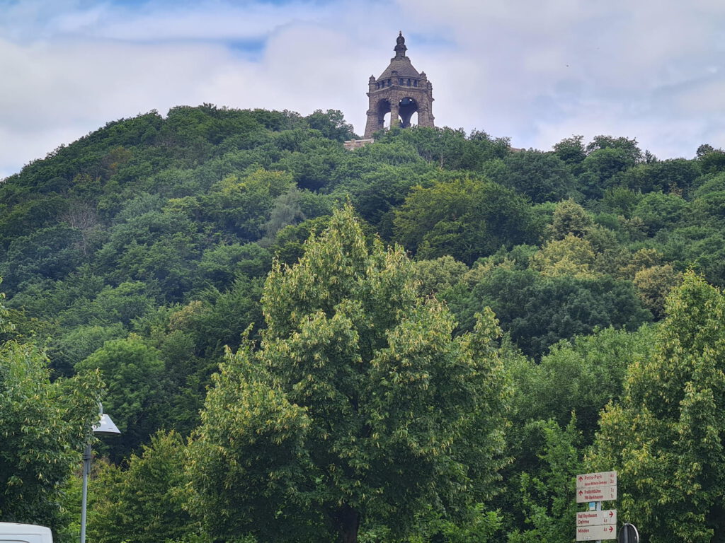 Kaiser Wilhelm Denkmal aus der Ferne