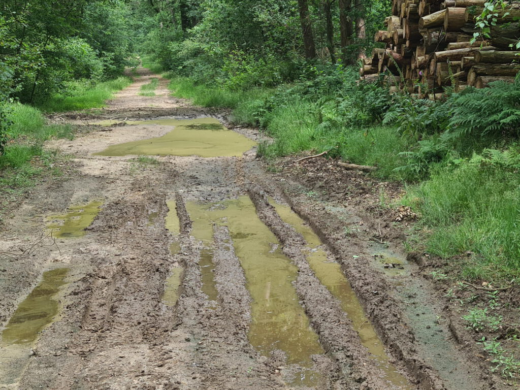 Heidemoor in Bracht Weg voller Matsch