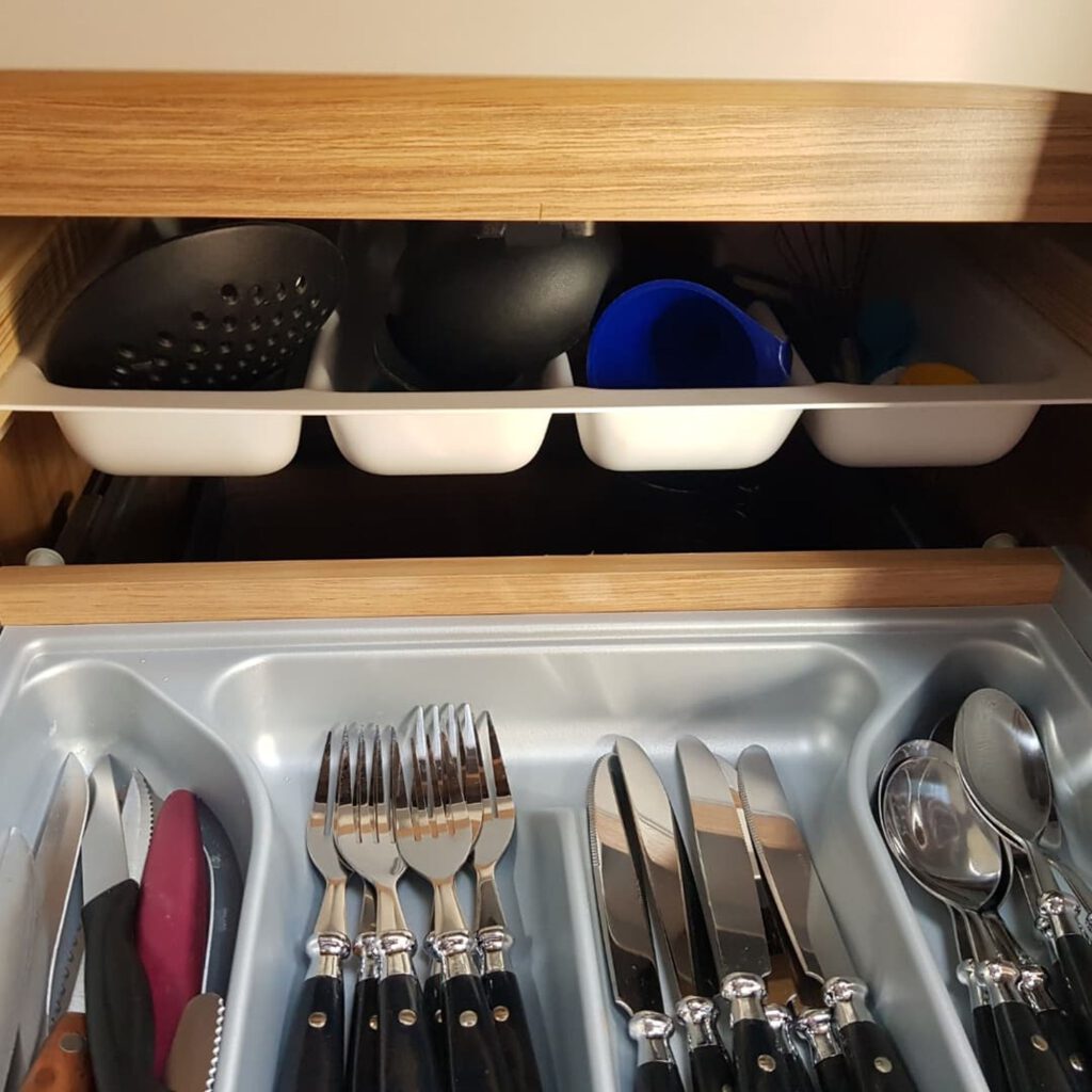 zusätzliche Schublade im Wohnmobil